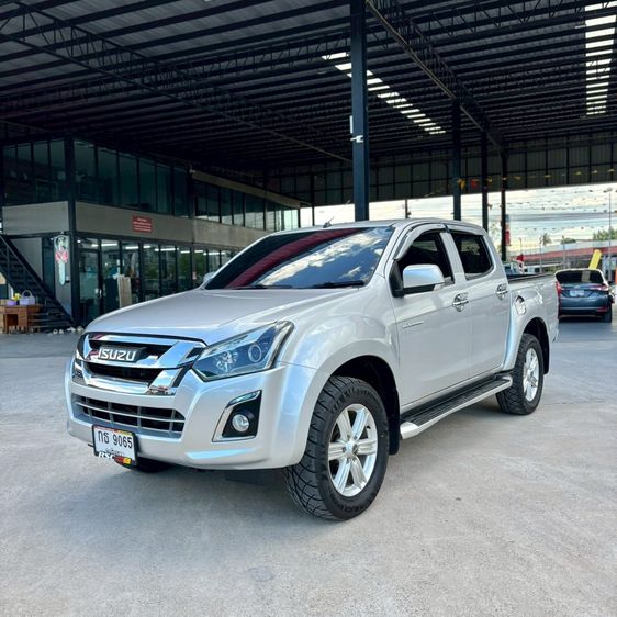 Isuzu D-MAX 2017 1.9 Hi-Lander Z Pickup ดีเซล ไม่ติดแก๊ส เกียร์ธรรมดา เทา