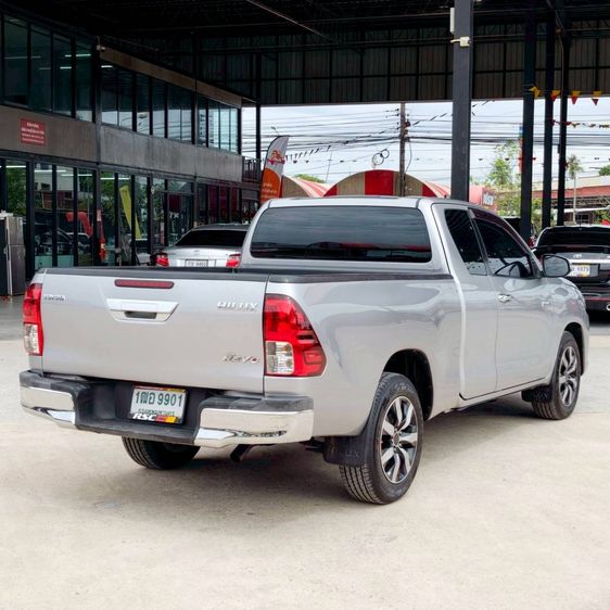 Toyota Hilux Revo 2016 2.4 J Plus Pickup ดีเซล ไม่ติดแก๊ส เกียร์ธรรมดา เทา รูปที่ 2