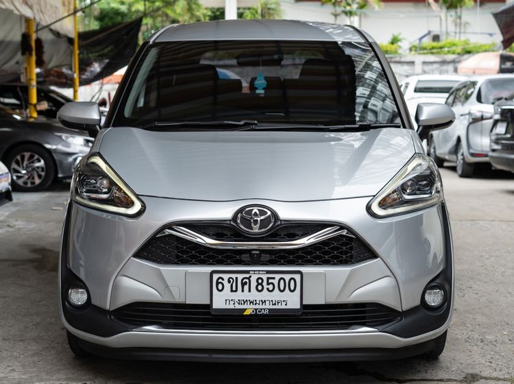 รถ Toyota Sienta 1.5 V สี เทา