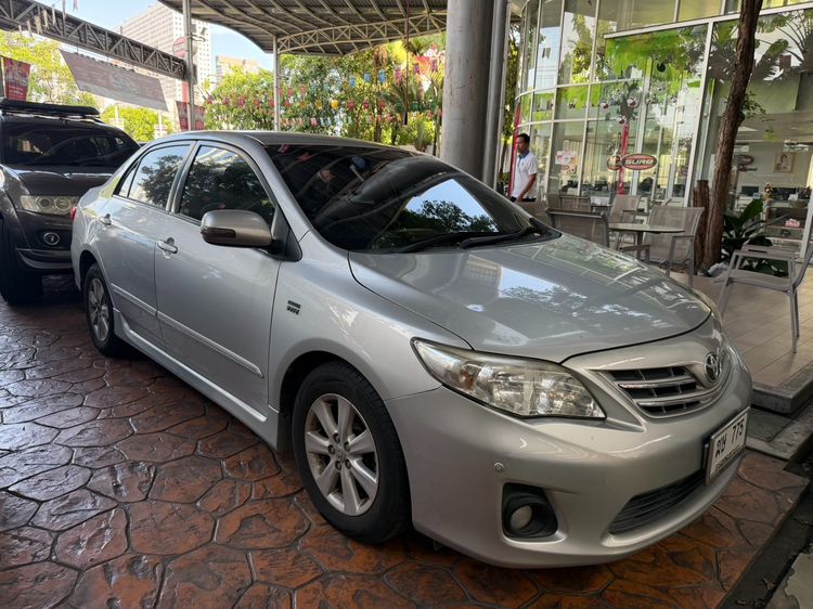 รถ Toyota Altis 1.8 E สี เทา