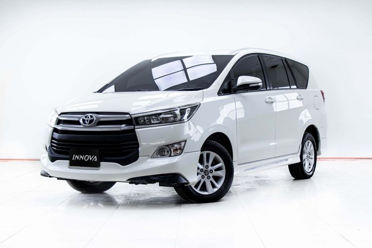 Toyota Innova 2017 2.8 Crysta G Utility-car ดีเซล ไม่ติดแก๊ส เกียร์อัตโนมัติ ขาว รูปที่ 4