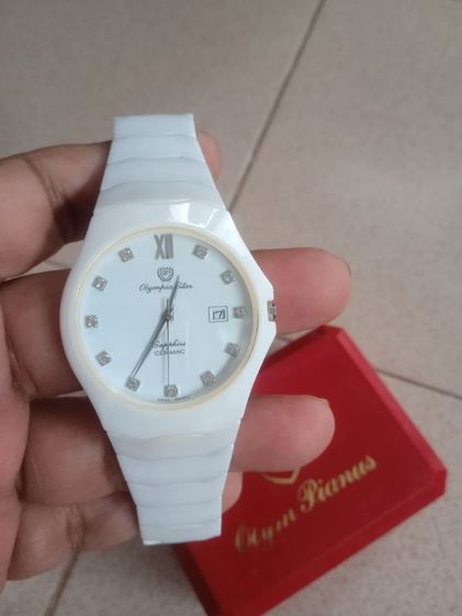 นาฬิกาข้อมือ Olympia Star รุ่นเซรามิกสีขาวพร้อมหน้าปัดประดับคริสตัล