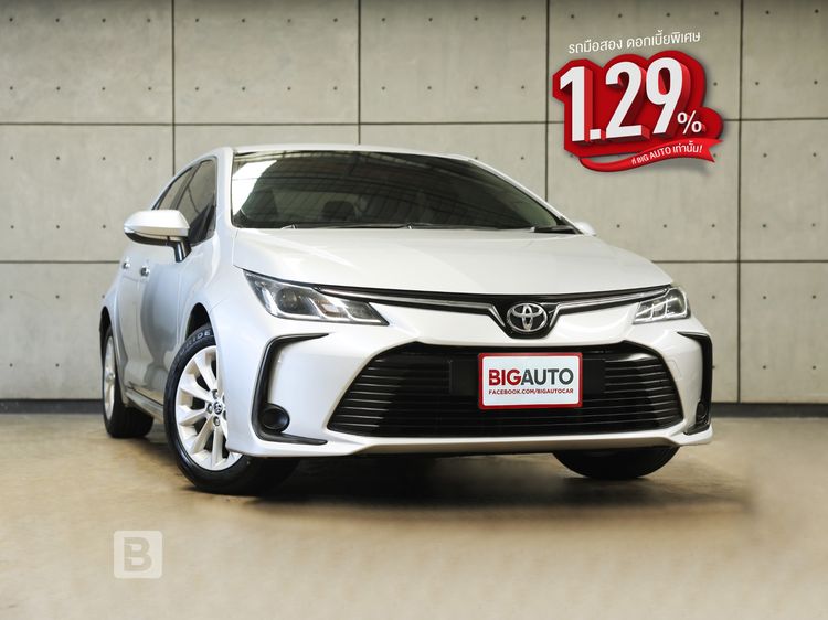 รถ Toyota Altis 1.6 G สี บรอนซ์เงิน