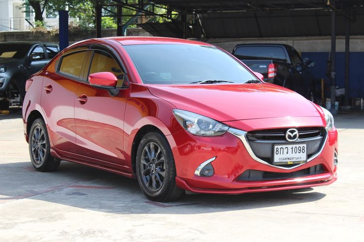 Mazda Mazda 2 2019 1.3 High Connect Sedan เบนซิน เกียร์อัตโนมัติ แดง รูปที่ 3