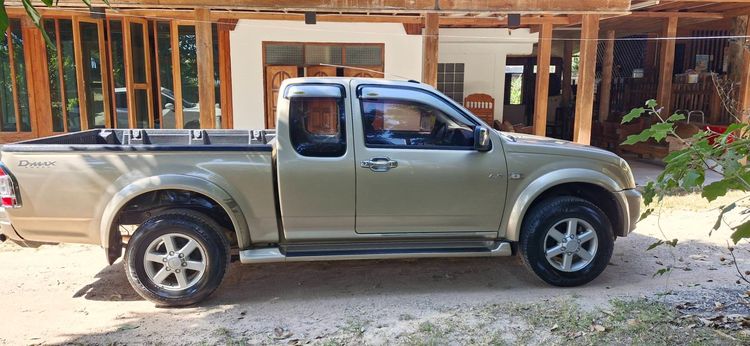 Isuzu D-MAX 2004 3.0 LS 4WD Pickup ดีเซล ไม่ติดแก๊ส เกียร์ธรรมดา บรอนซ์ทอง รูปที่ 2