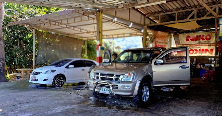 Isuzu D-MAX 2004 3.0 LS 4WD Pickup ดีเซล ไม่ติดแก๊ส เกียร์ธรรมดา บรอนซ์ทอง