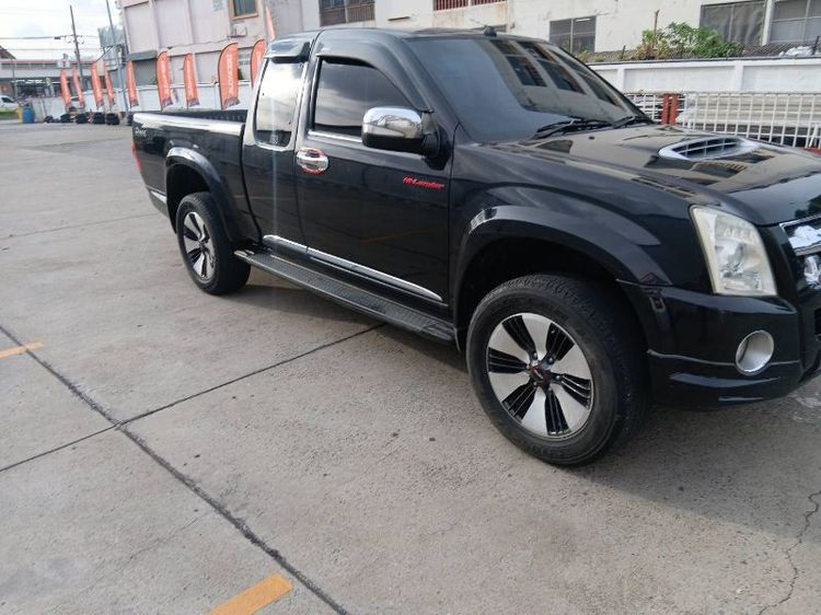 รถ Isuzu D-MAX 2.5 L สี ดำ