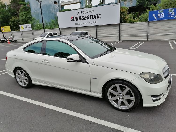 รถ Mercedes-Benz C-Class C180 AMG สี ขาว