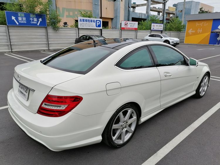 Mercedes-Benz C-Class 2013 C180 AMG Sedan เบนซิน ไม่ติดแก๊ส เกียร์อัตโนมัติ ขาว รูปที่ 4