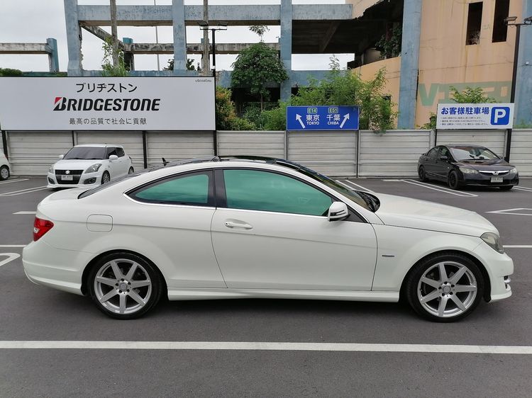 Mercedes-Benz C-Class 2013 C180 AMG Sedan เบนซิน ไม่ติดแก๊ส เกียร์อัตโนมัติ ขาว รูปที่ 2
