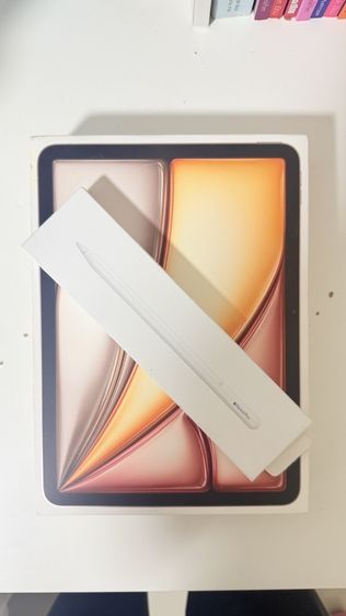Apple iPad Air7 M3 11 นิ้ว WiFi 128 GB สีเงิน ติดฟิมล์กระจกเรียบร้อย แถมเคส
