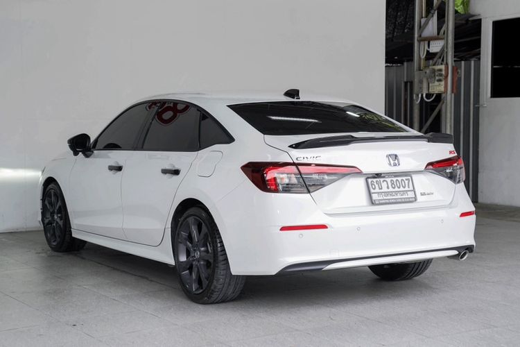 Honda Civic 2025 2.0 eHEV RS Sedan ปลั๊กอินไฮบริด (PHEV) ไม่ติดแก๊ส เกียร์อัตโนมัติ ขาว รูปที่ 4