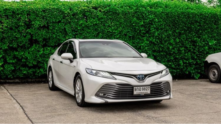 Toyota Camry 2019 2.5 HEV Premium Luxury Sedan ไฮบริด ไม่ติดแก๊ส เกียร์อัตโนมัติ ขาว รูปที่ 2