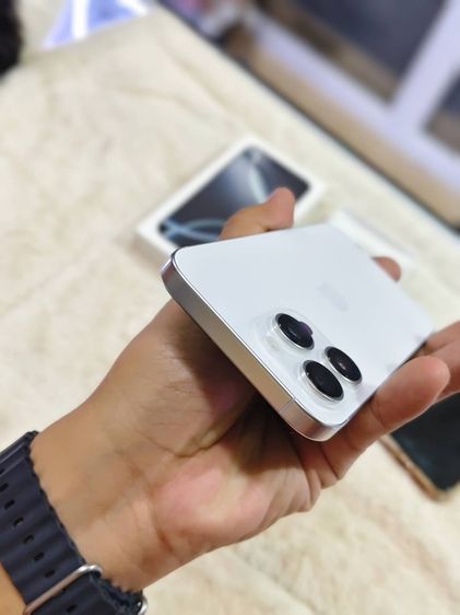 - iPhone 16 Pro Max 512GB White Titanium รูปที่ 9