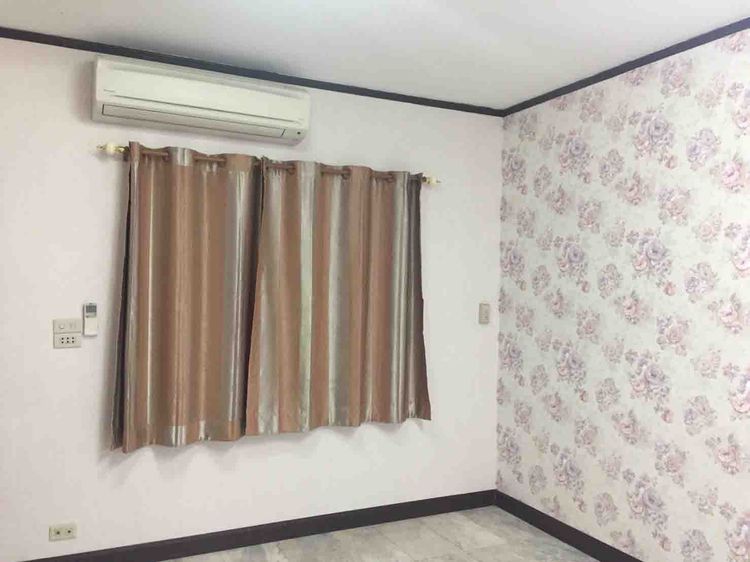 อื่นๆ มีบางส่วน ขายทาวน์โฮม 3 ชั้น ติดถนนรัตนาธิเบศร์ ราคาถูก รูปที่ 2