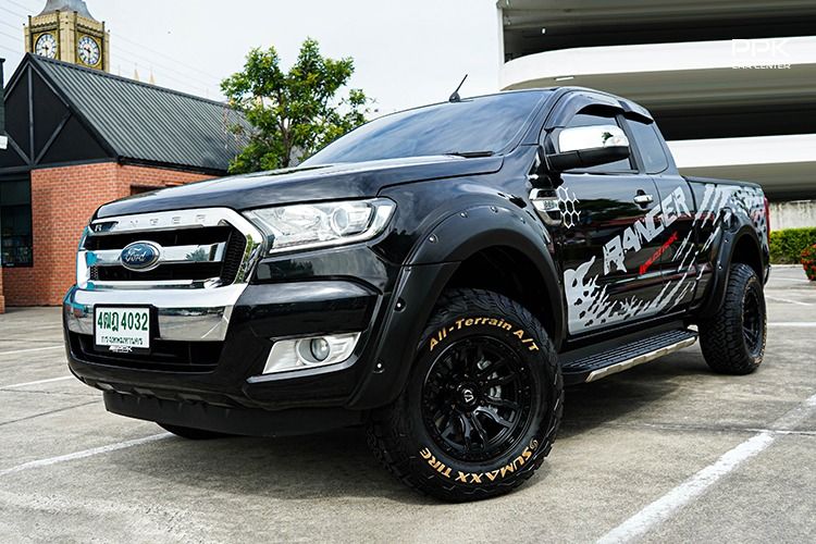 รถ Ford Ranger 2.2 Hi-Rider XLT สี เทา