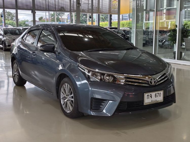 รถ Toyota Altis 1.8 E สี เทา