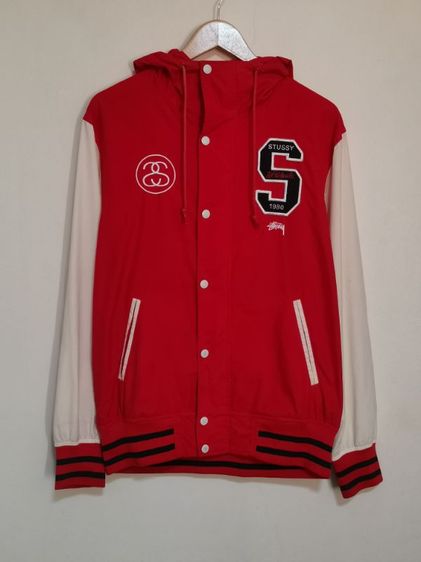 อื่นๆ เสื้อแจ็คเก็ต | เสื้อคลุม M แดง แขนยาว Stussy International "S" Varsity Jacket