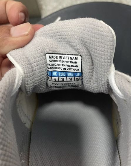 รองเท้าแบดมินตัน ขาว รองเท้าแบด Mizuno ไซค 39-40