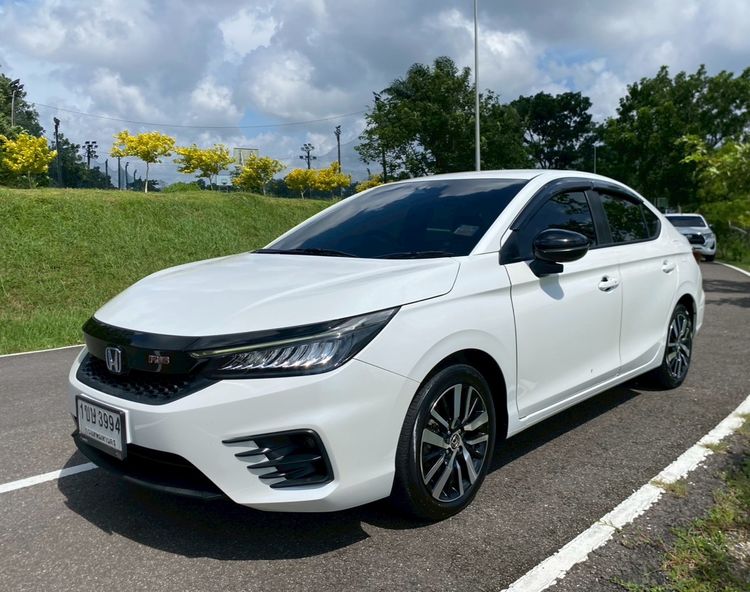 รถ Honda City 1.5 e:HEV RS สี ขาว