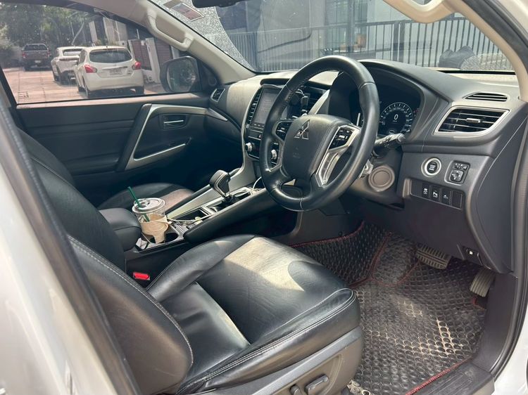 Mitsubishi Pajero 2020 2.5 VG Turbo Utility-car ดีเซล เกียร์อัตโนมัติ ขาว รูปที่ 4