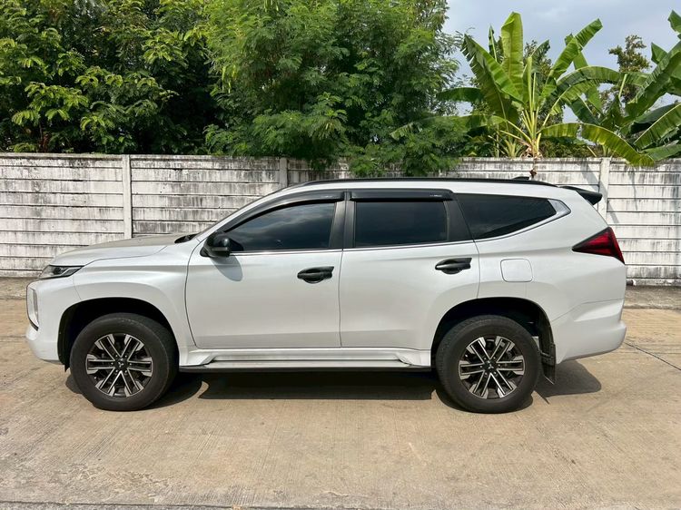 Mitsubishi Pajero 2020 2.5 VG Turbo Utility-car ดีเซล เกียร์อัตโนมัติ ขาว รูปที่ 2