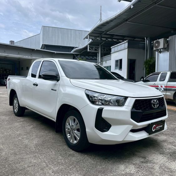 รถ Toyota Hilux Revo 2.4 Z Edition Entry สี ขาว