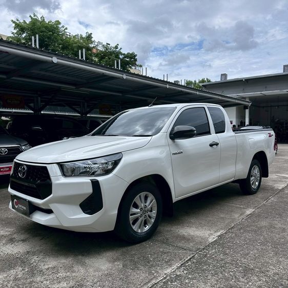 Toyota Hilux Revo 2024 2.4 Z Edition Entry Pickup ดีเซล ไม่ติดแก๊ส เกียร์ธรรมดา ขาว รูปที่ 2