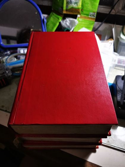 หนังสือ Dictionary จำนวน 3 เล่ม