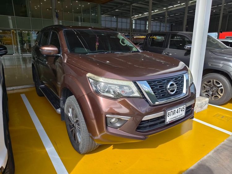 รถ Nissan Terra 2.3 VL สี น้ำตาล