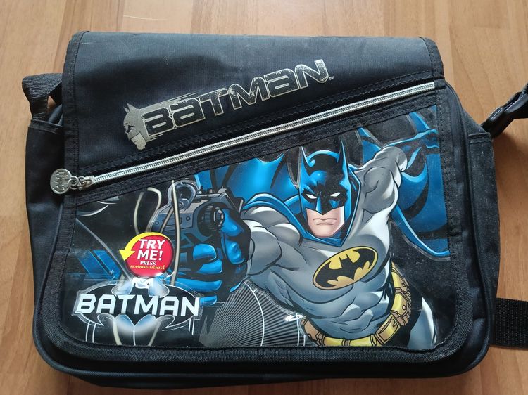 โพลีเอสเตอร์ ดำ กระเป๋าสะพายข้างใส่ iPad notebook ได้เลย