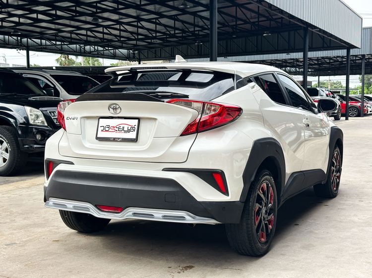 Toyota C-HR 2019 1.8 Entry Utility-car เบนซิน เกียร์อัตโนมัติ ขาว รูปที่ 4
