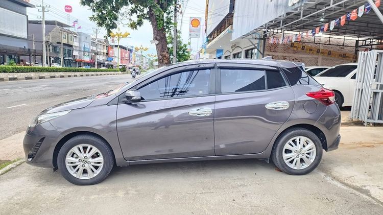 Toyota Yaris 2019 1.2 G Sedan เบนซิน ไม่ติดแก๊ส เกียร์อัตโนมัติ เทา รูปที่ 4