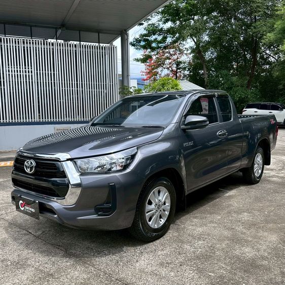 Toyota Hilux Revo 2022 2.4 Z Edition Entry Pickup ดีเซล เกียร์ธรรมดา เทา รูปที่ 2