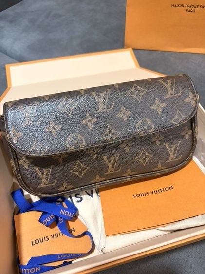 Louis ivy  microchip ปี24 ใหม่กริบ นัดรับได้
