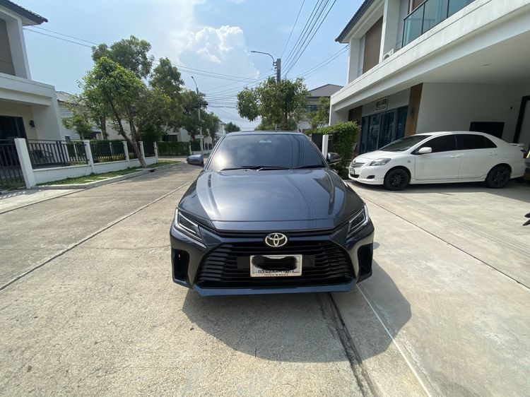 รถ Toyota Yaris ATIV 1.2 Smart สี เทา