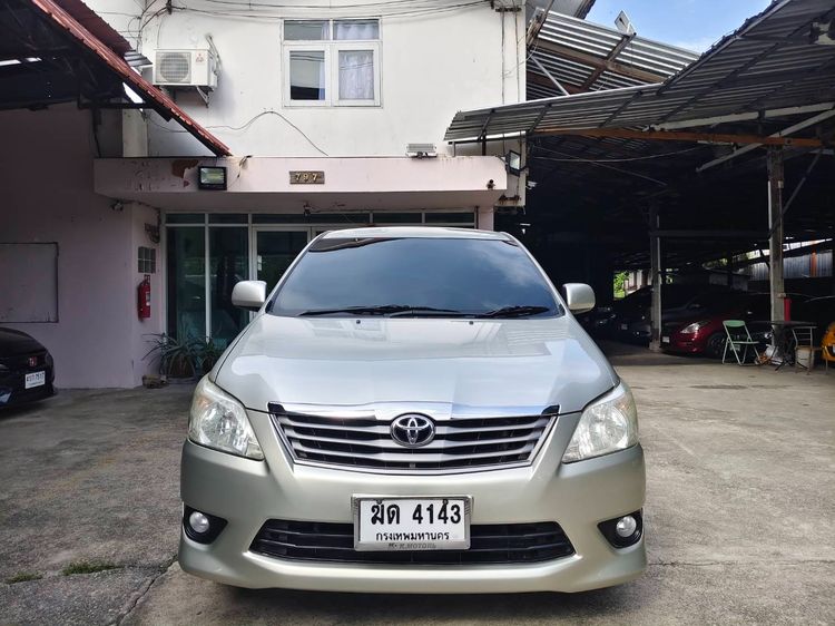 Toyota Innova 2012 2.0 G Utility-car เบนซิน ไม่ติดแก๊ส เกียร์อัตโนมัติ บรอนซ์เงิน รูปที่ 2