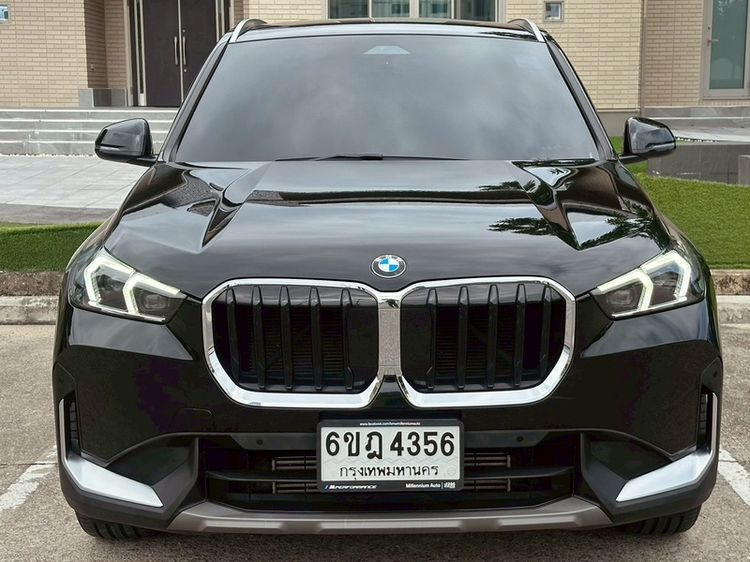 BMW X1 2023 1.5 sDrive18i xLine Utility-car เบนซิน เกียร์อัตโนมัติ ดำ รูปที่ 2