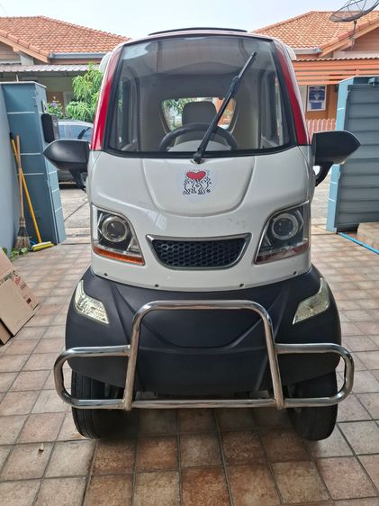 mini electric car had its battery replaced. รถไฟฟ้าขนาดเล็ก เพิ่งเปลี่ยนแบตใหม่ electric  batter รูปที่ 2