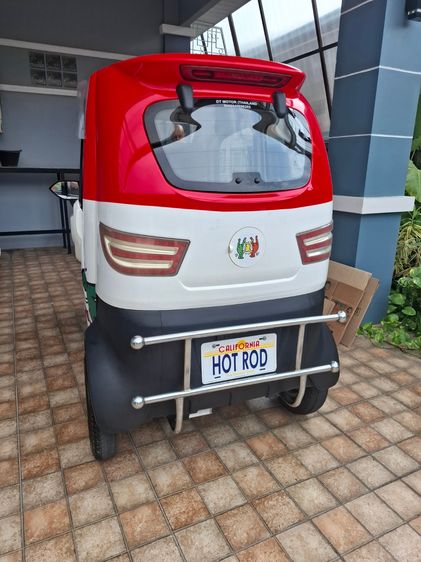 mini electric car had its battery replaced. รถไฟฟ้าขนาดเล็ก เพิ่งเปลี่ยนแบตใหม่ electric  batter รูปที่ 5
