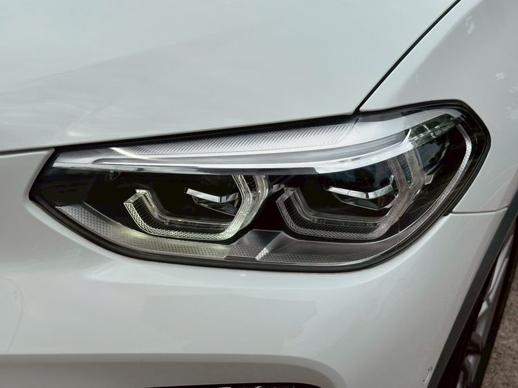 BMW X4 2022 2.0 xDrive20d M Sport 4WD Utility-car ดีเซล เกียร์อัตโนมัติ ขาว รูปที่ 4