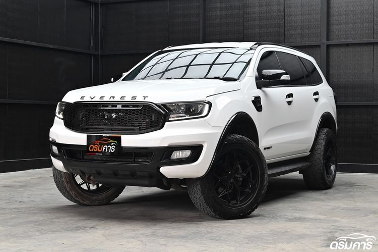 รถ Ford Everest 2.0 Titanium Plus สี ขาว