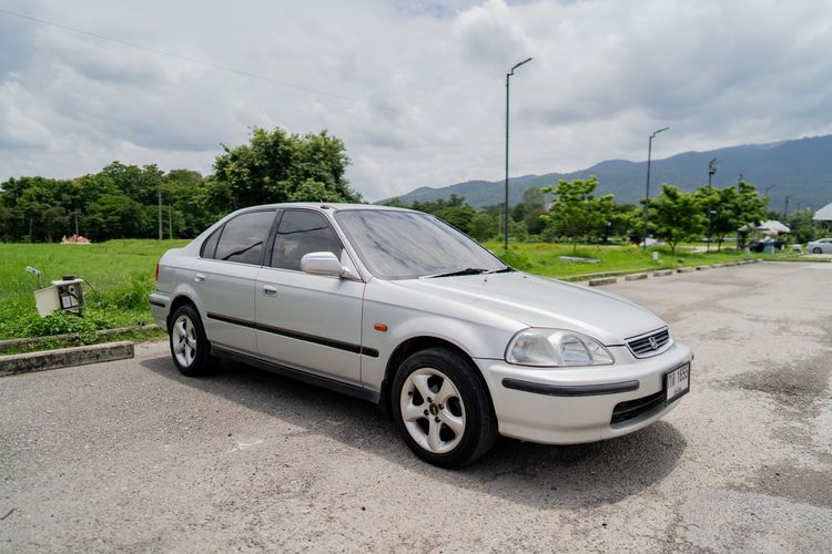 Honda Civic 1996 1.6 EXi Sedan เบนซิน ไม่ติดแก๊ส เกียร์ธรรมดา บรอนซ์เงิน รูปที่ 2