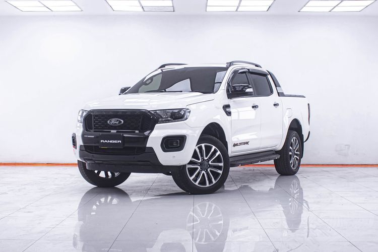 รถ Ford Ranger 2.0 Hi-Rider Wildtrak สี ขาว
