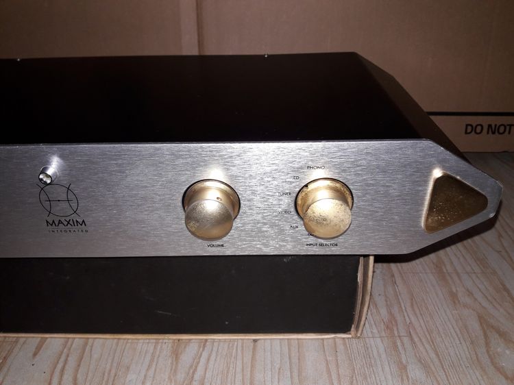 INTEGRATED AMP และ PRE AMP ครับ รูปที่ 3