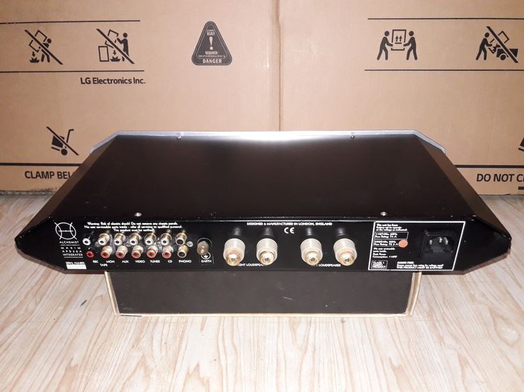 INTEGRATED AMP และ PRE AMP ครับ รูปที่ 4