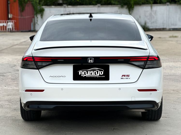 Honda Accord 2023 2.0 e:HEV RS Sedan เบนซิน ไม่ติดแก๊ส เกียร์อัตโนมัติ ขาว รูปที่ 4