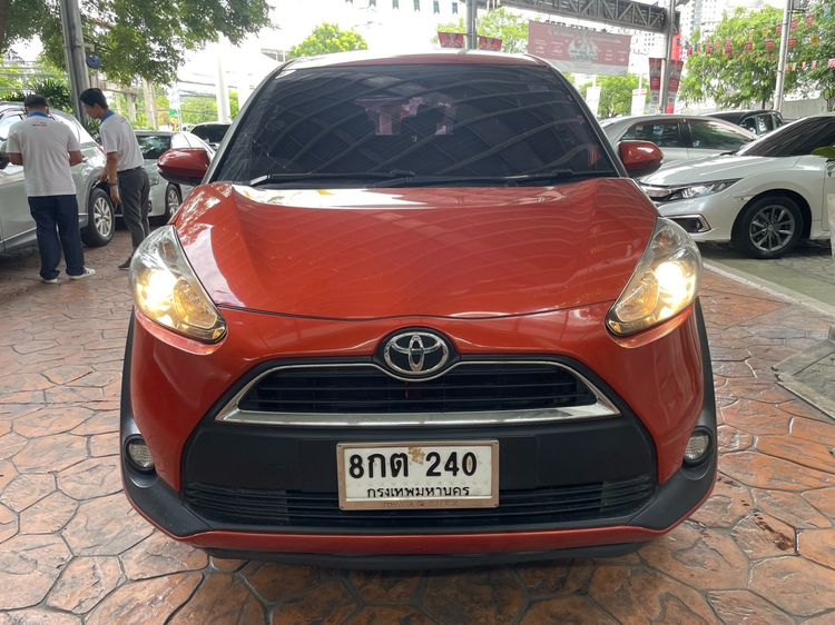 Toyota Sienta 2018 1.5 V Utility-car เบนซิน ไม่ติดแก๊ส เกียร์อัตโนมัติ ส้ม รูปที่ 2