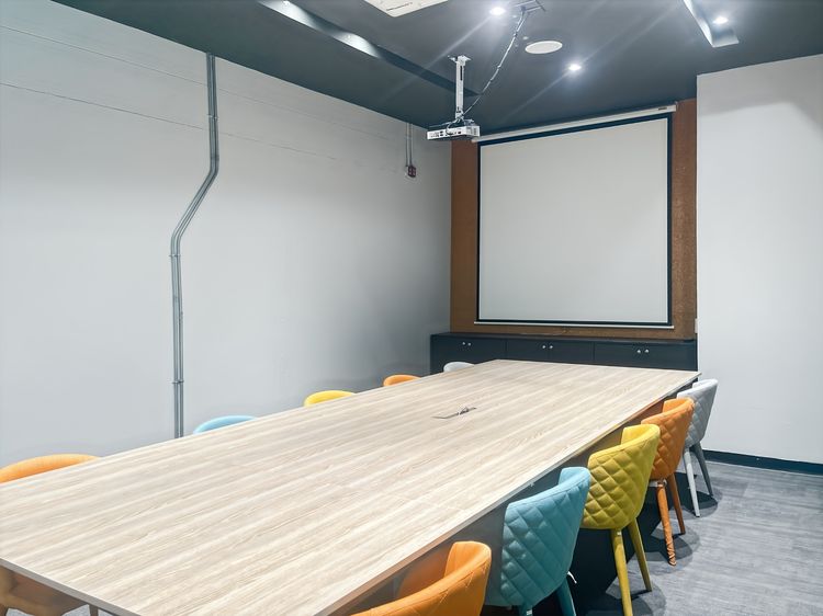 พื้นที่ออฟฟิศส่วนตัวพร้อมบริการครบวงจรสำหรับคุณและทีมใน Regus W-District