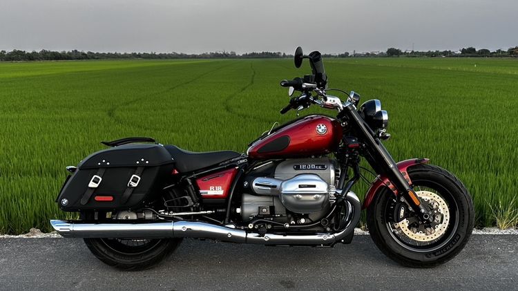 BMW R18